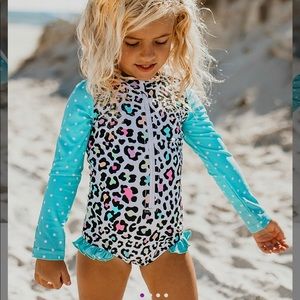 Leopard long sleeve zip up on piece